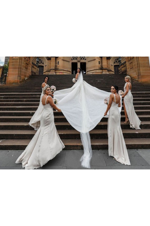 Sexy Long Chiffon Champagne Bridesmaid Dresses with High Slit and Front Ruffles Canada